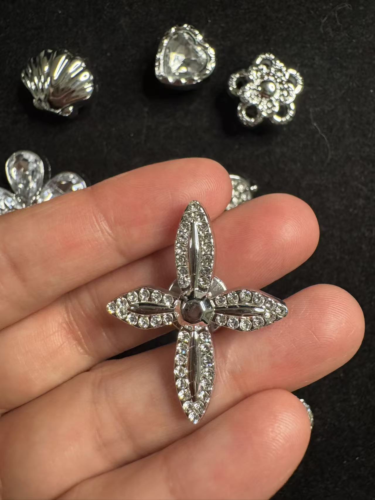 Silver Flowers Sunglasses & Chains Charms Set 11pcs Bundle